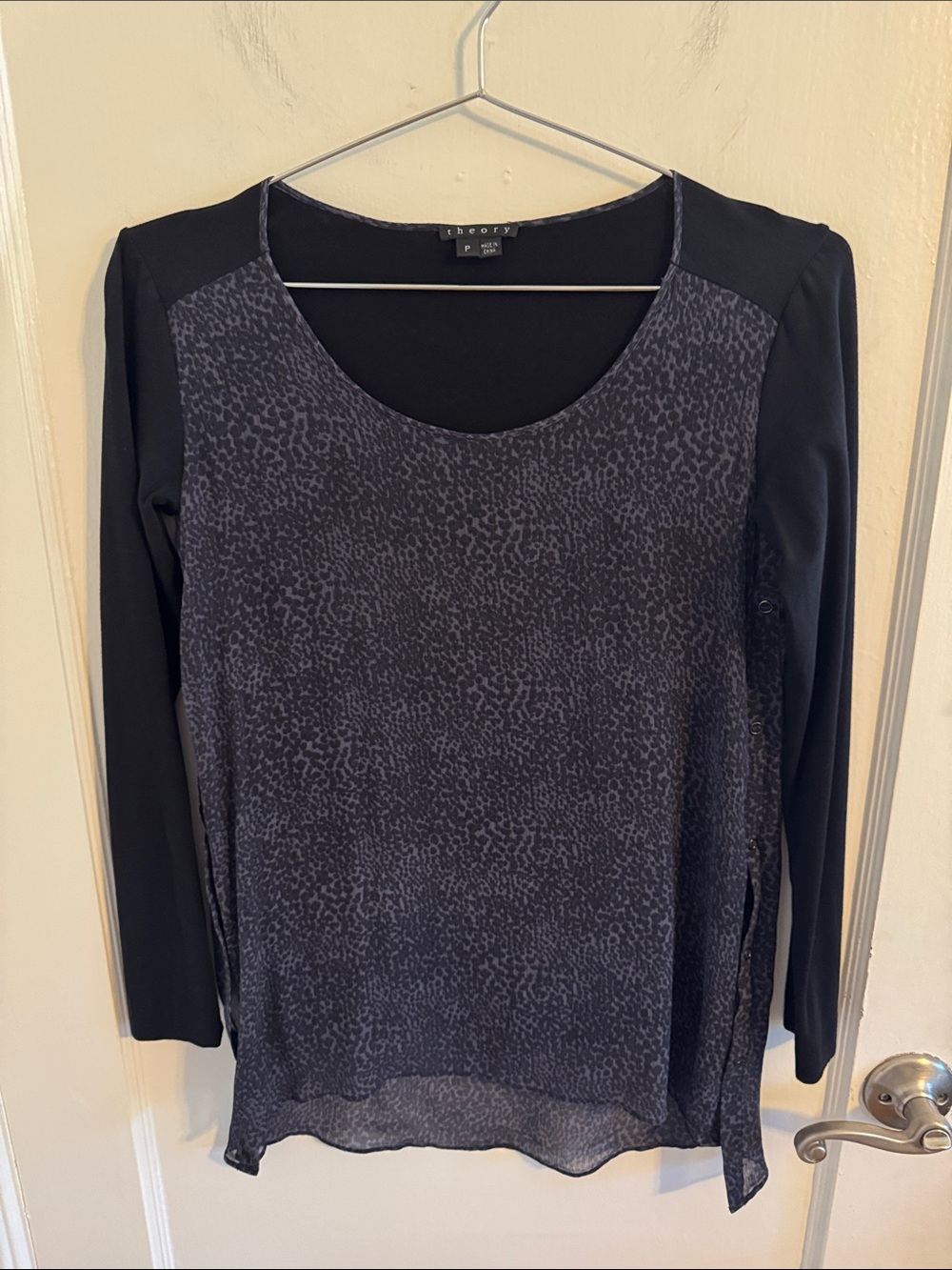 Women’s Theory Petite Blueish Gray and Black Blouse Top